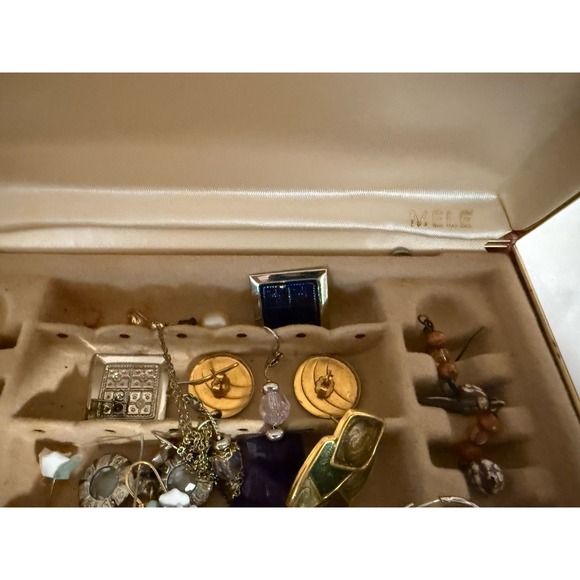Felt Vintage Jewelry Case With Jewelry - Picture 3 of 4